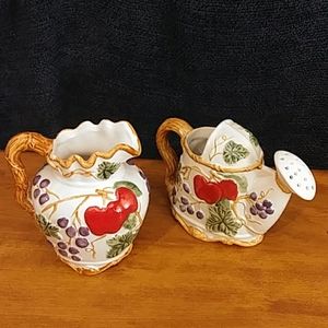 Mini fruit pitcher set